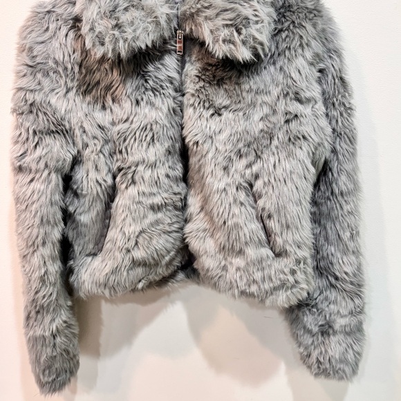 Abercombie & Fitch Faux Fur Zip Up Classic Coat Jacket Women’s Size XS NEW - Picture 4 of 14